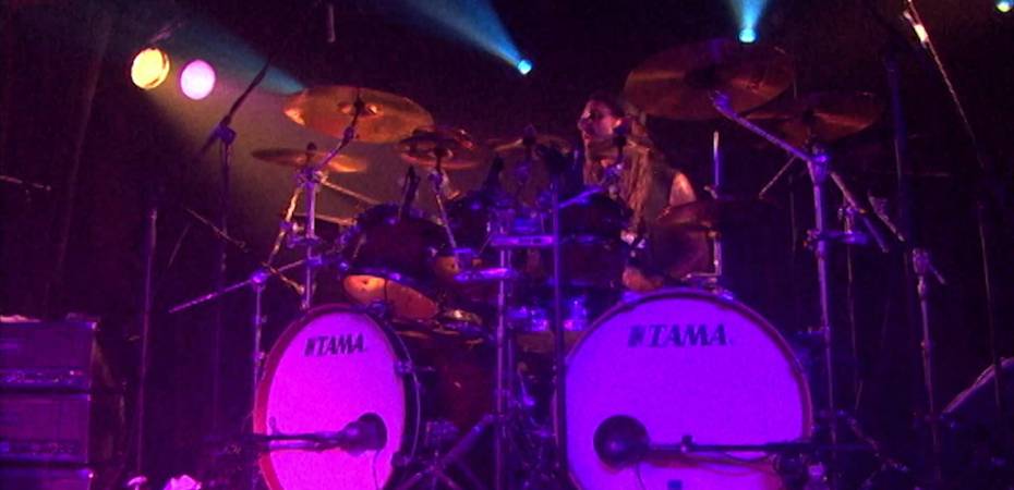 ADRENALINE MOB – Undaunted